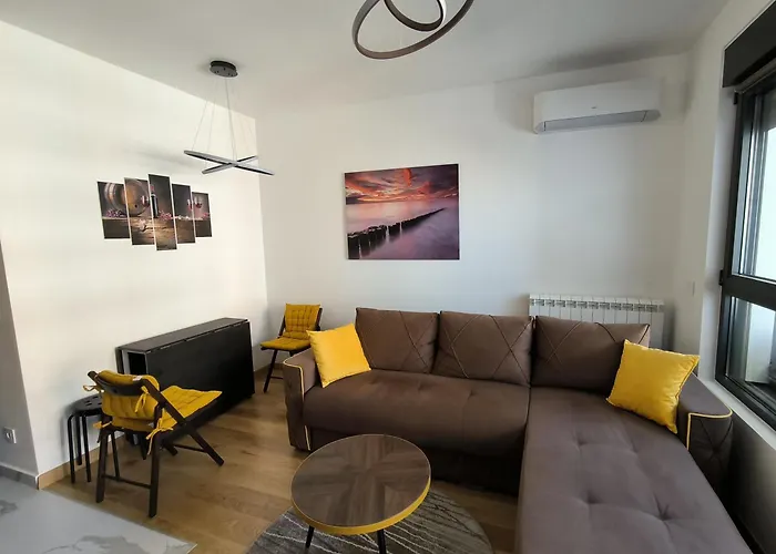 Viva Apartment In Condominium
